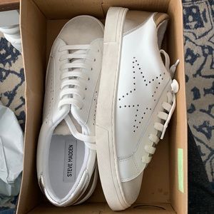New, never worn Steve Madden Rezume sneakers